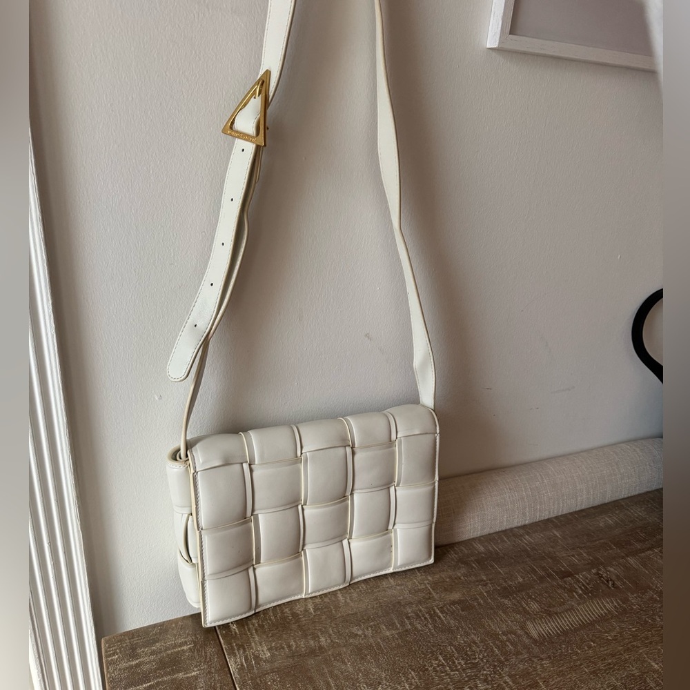 White cross body bag - adjustable strap